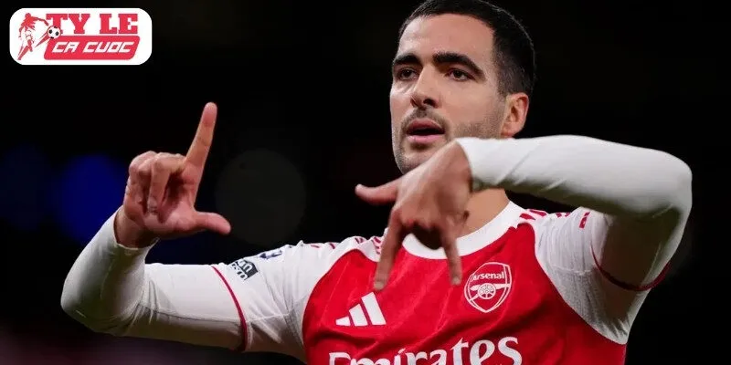  Bàn thắng từ tuyến hai giúp Arsenal duy trì áp lực đua vô địch