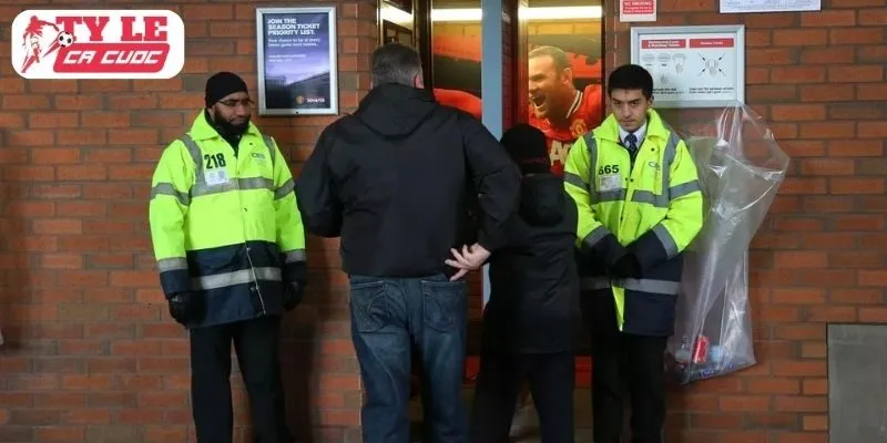 Công tác tổ chức của MU bị đặt dấu hỏi lớn