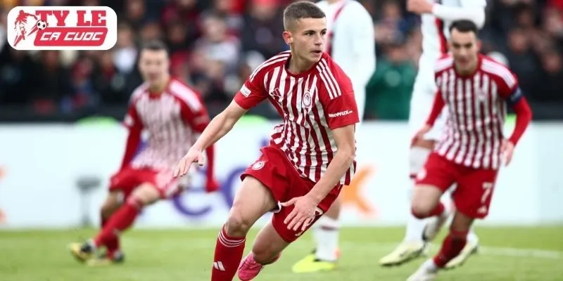 Đề nghị của MU nhanh chóng bị Olympiacos thẳng thừng từ chối