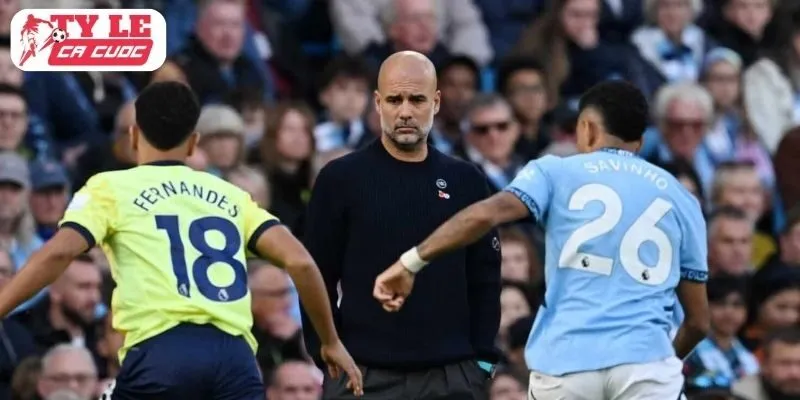 Guardiola xoay tua quyết liệt để giữ quyền kiểm soát mùa giải