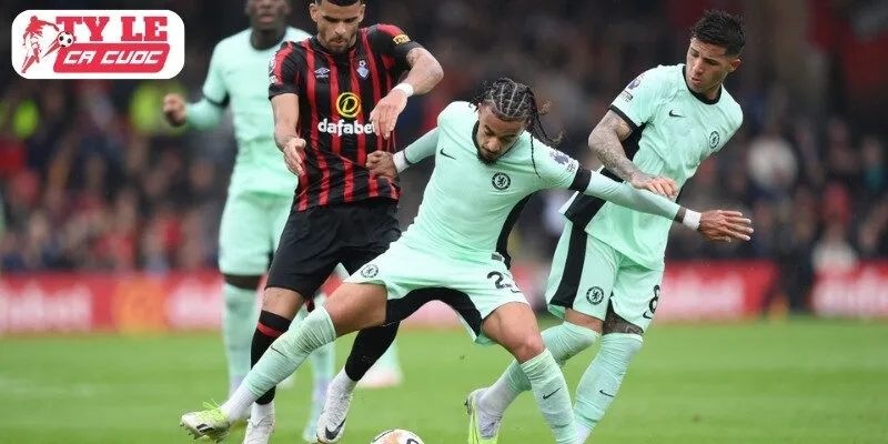 Trận hoà Bournemouth khiến Chelsea hụt hơi cuộc đua